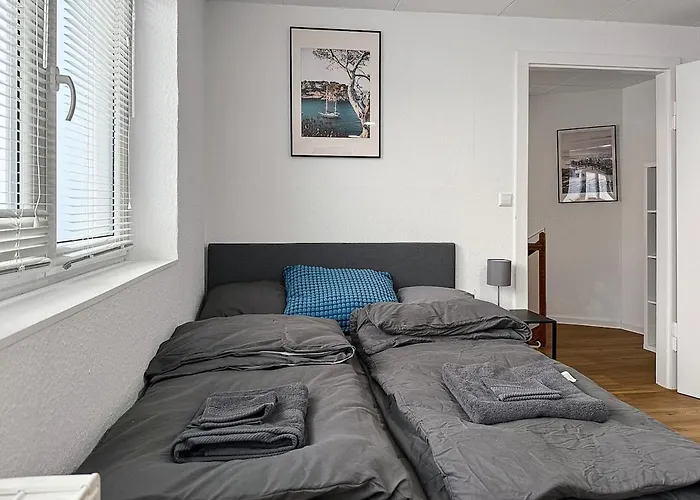 Zentr Gruppen-duplex 13 Schlafplaetze, Ps5, Spiele & Terrasse * Stuttgart