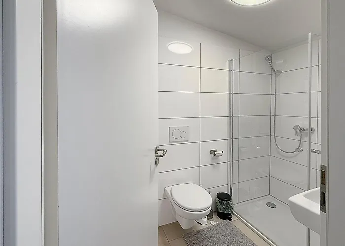 Semesterbostad Zentr Gruppen-duplex 13 Schlafplaetze, Ps5, Spiele & Terrasse *