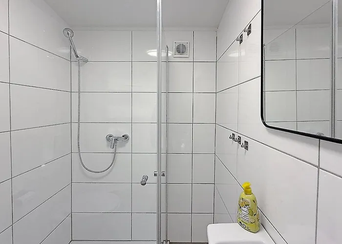 Zentr Gruppen-duplex 13 Schlafplaetze, Ps5, Spiele & Terrasse Semesterbostad