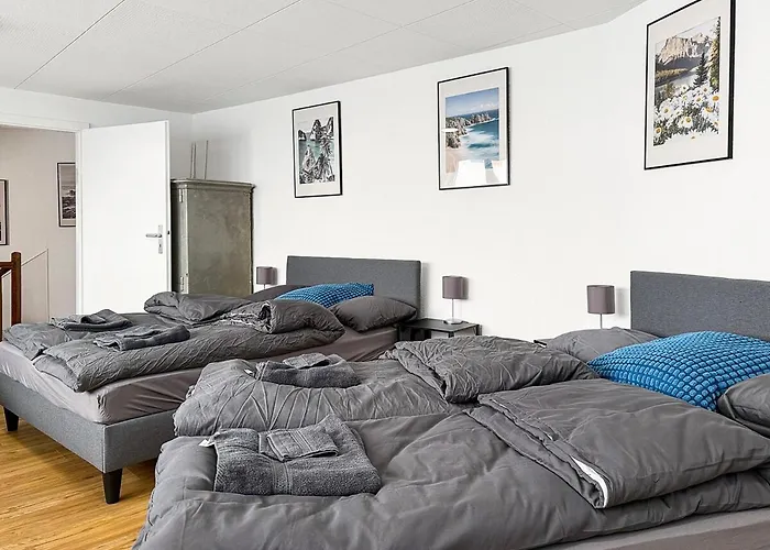 Semesterbostad Zentr Gruppen-duplex 13 Schlafplaetze, Ps5, Spiele & Terrasse *