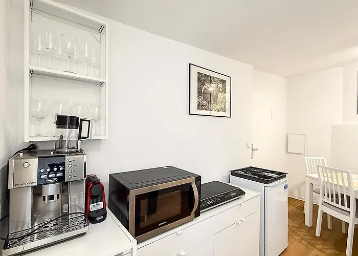 Zentr Gruppen-duplex 13 Schlafplaetze, Ps5, Spiele & Terrasse Semesterbostad