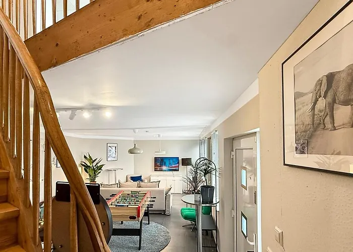 Semesterbostad Zentr Gruppen-duplex 13 Schlafplaetze, Ps5, Spiele & Terrasse *